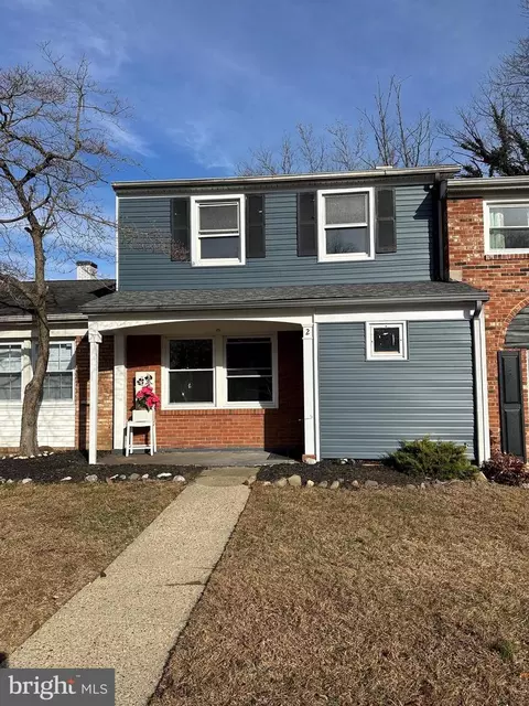 2 Ruscombe Ct, Willingboro, NJ 08046