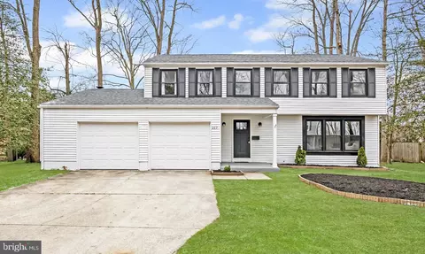 217 Glenview Ct, Marlton, NJ 08053
