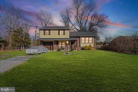 225 Magnolia Rd, Pemberton, NJ 08068