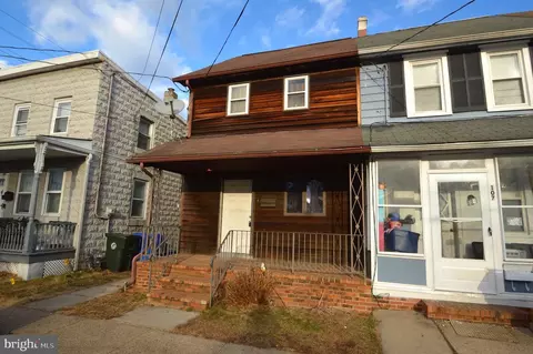 105 Thompson St, Burlington, NJ 08016