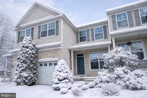 40 Compass Cir, Mount Laurel, NJ 08054
