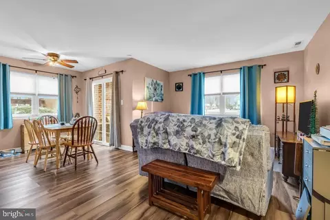 27 2 Florence Tollgate Pl #27-2, Florence, NJ 08518