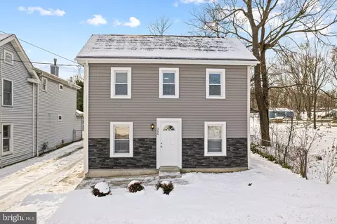 384 Juliustown Rd, Columbus, NJ 08022