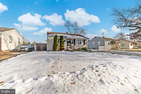 319 S Coles Ave, Maple Shade, NJ 08052