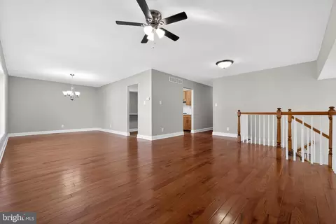 Living - 504 Wellfleet Rd, Cinnaminson, NJ 08077 photo 1 of 6
