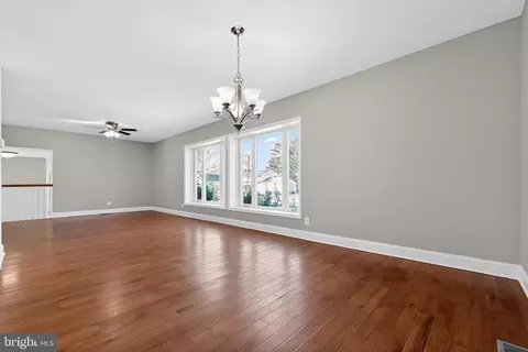 Living - 504 Wellfleet Rd, Cinnaminson, NJ 08077 photo 3 of 6