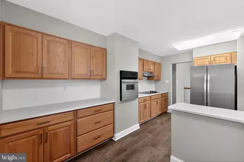 Kitchen - 504 Wellfleet Rd, Cinnaminson, NJ 08077 photo 2 of 3