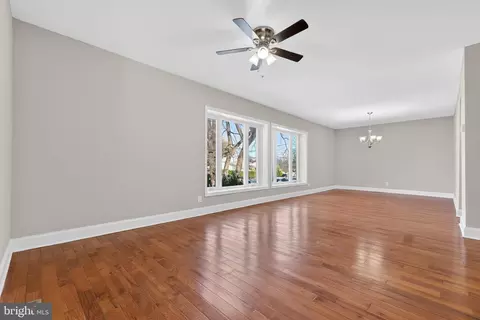 Living - 504 Wellfleet Rd, Cinnaminson, NJ 08077 photo 4 of 6