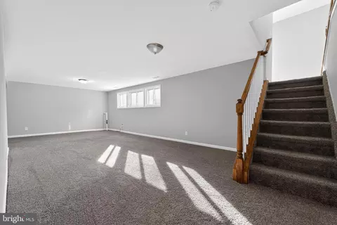 Living - 504 Wellfleet Rd, Cinnaminson, NJ 08077 photo 5 of 6