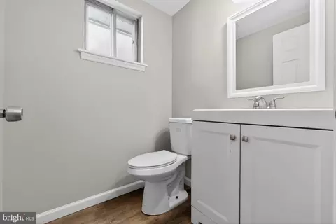 Entry Way - 504 Wellfleet Rd, Cinnaminson, NJ 08077 photo 7 of 7