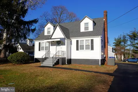 63 Mecray Ln, Maple Shade, NJ 08052