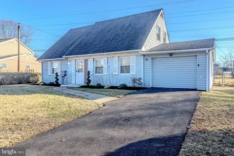 84 Middlebury Ln, Willingboro, NJ 08046