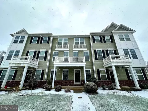 20 Canter Pl, Chesterfield, NJ 08515
