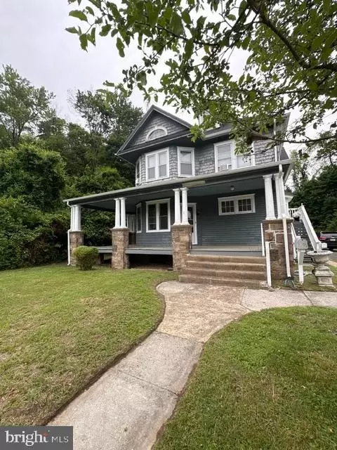 718 Woodlane Rd, Beverly, NJ 08010