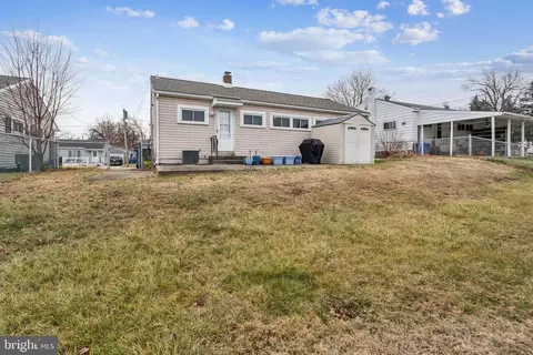Exterior - 207 Bailey Ave, Maple Shade, NJ 08052 photo 2 of 2