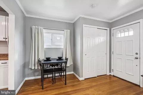 Entry Way - 207 Bailey Ave, Maple Shade, NJ 08052 photo 6 of 7
