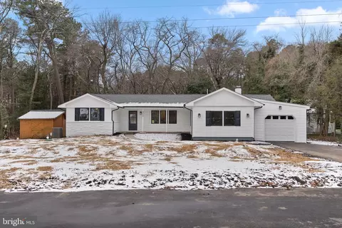 353 Holly Rd, Marlton, NJ 08053