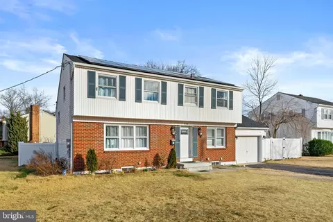 218 Cleveland Ave, Edgewater Park, NJ 08010