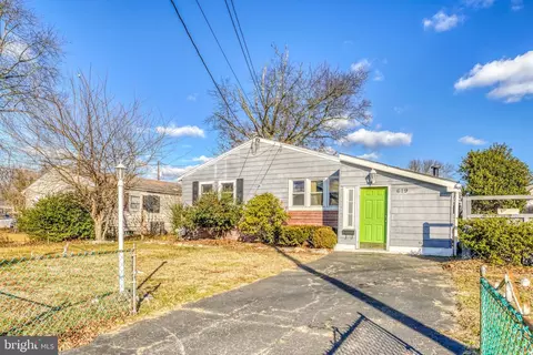 619 Holly Ln, Mount Holly, NJ 08060