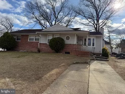 16 Langrock Way, Burlington, NJ 08016