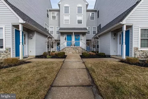 1105 Squirrel Rd, Marlton, NJ 08053