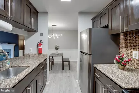 2711 B Sussex Ct, Mount Laurel, NJ 08054