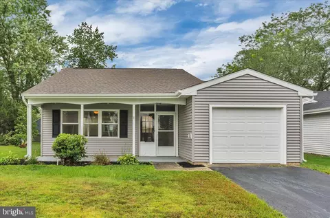 39 Chelsea Pl, Southampton, NJ 08088