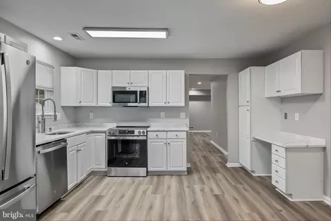 Kitchen - 29 Peppergrass Dr N, Mount Laurel, NJ 08054 photo 4 of 4