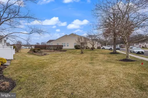 Exterior - 29 Peppergrass Dr N, Mount Laurel, NJ 08054 photo 2 of 2