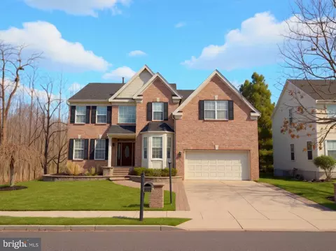 89 Hillside Ln, Mount Laurel, NJ 08054