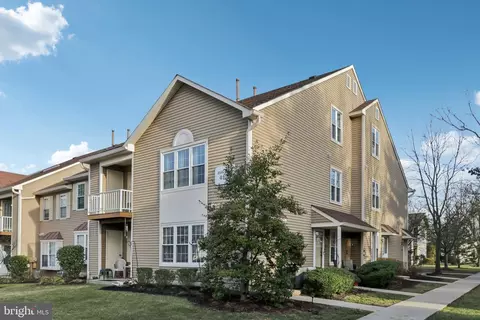 4108 B Waterperry Ct, Mount Laurel, NJ 08054