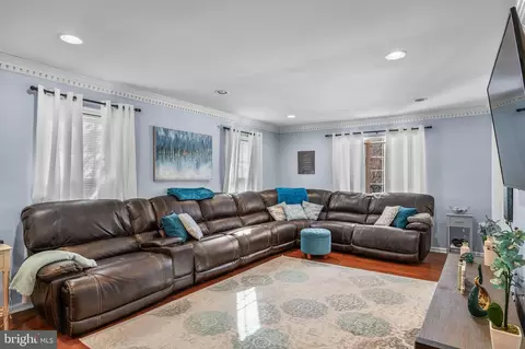 Entry Way - 10 Cutts Dr, Tabernacle, NJ 08088 photo 6 of 11