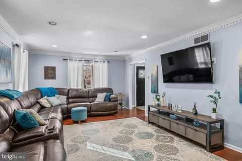Entry Way - 10 Cutts Dr, Tabernacle, NJ 08088 photo 5 of 11