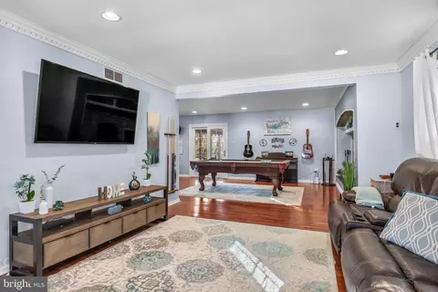 Entry Way - 10 Cutts Dr, Tabernacle, NJ 08088 photo 2 of 11
