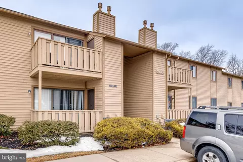 716 Woodhollow Dr, Marlton, NJ 08053