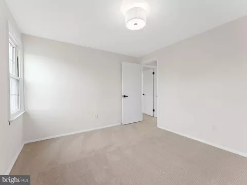 Bedroom - 98 Red Stone Rdg, Delran, NJ 08075 photo 6 of 8