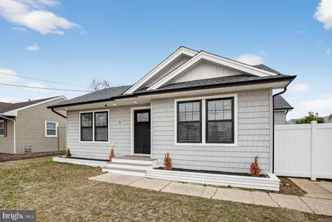 9 Woodbine Ave, Maple Shade, NJ 08052