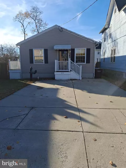 212 Carroll St, Riverside, NJ 08075