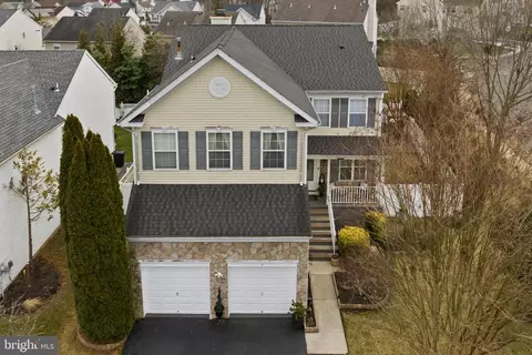 2 Juniper Dr, Columbus, NJ 08022 photo 2