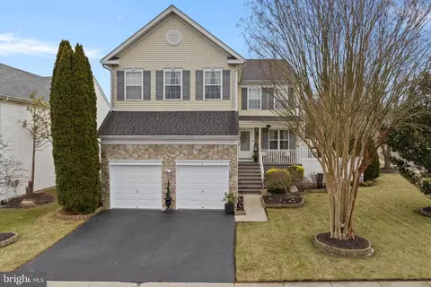 2 Juniper Dr, Columbus, NJ 08022