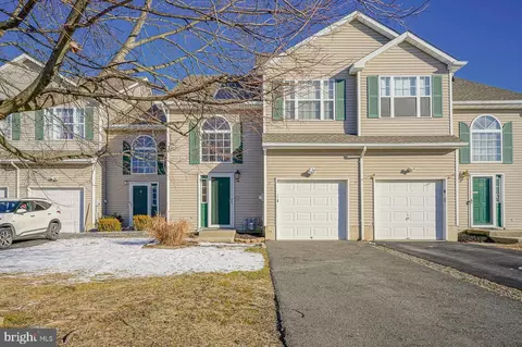 10 Fawn Ct, Lumberton, NJ 08048