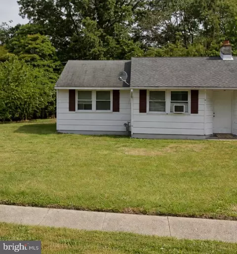 922 Pembrown Rd, Browns Mills, NJ 08015