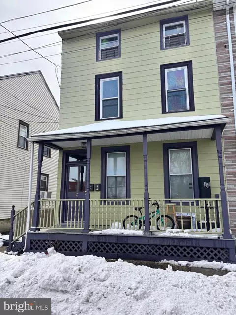 12 Church St, Mount Holly, NJ 08060