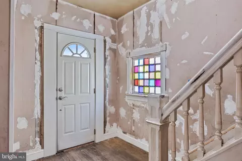 Entry Way - 319 Taylor St, Riverside, NJ 08075 photo 1 of 4