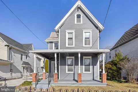319 Taylor St, Riverside, NJ 08075