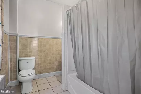 Bath - 319 Taylor St, Riverside, NJ 08075 photo 1 of 2