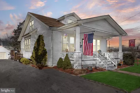 840 Laurel St, Delanco, NJ 08075
