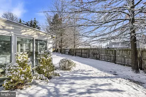 Exterior - 8 Greenbrook Dr, Marlton, NJ 08053 photo 4 of 5
