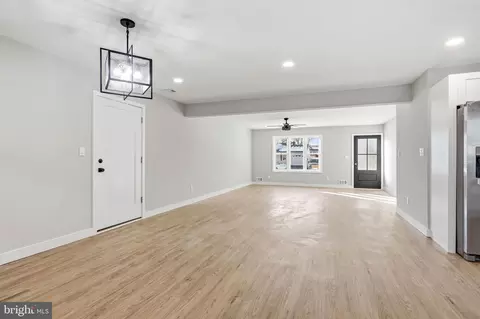 Living - 8 Greenbrook Dr, Marlton, NJ 08053 photo 4 of 4