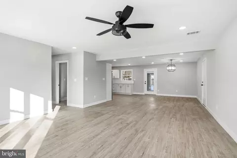 Living - 8 Greenbrook Dr, Marlton, NJ 08053 photo 3 of 4